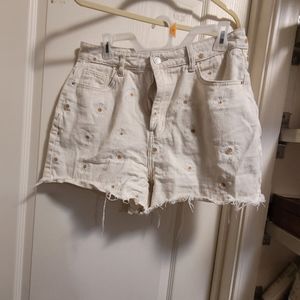 Embroidered shorts